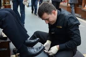 SHOE SHINE